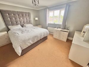 Bedroom- click for photo gallery
